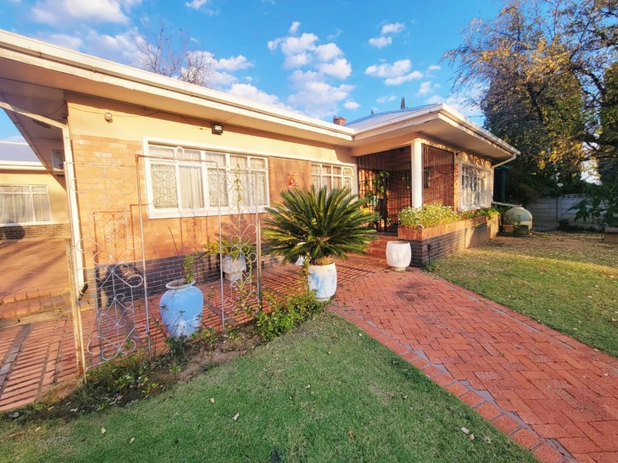 4 Bedroom Property for Sale in Suidrand Free State